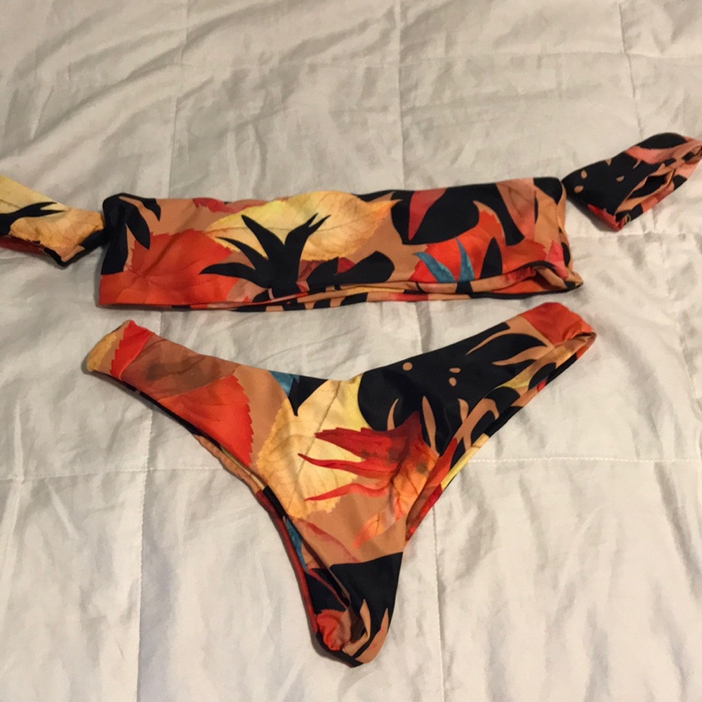 ASOS tropics bikini. Size M.